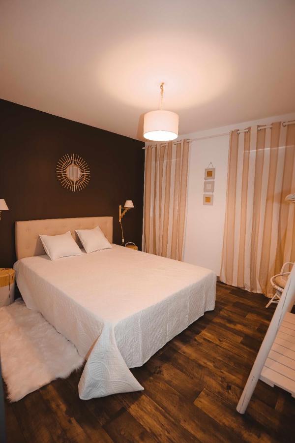 Appartement Et Garage Au Coeur De L'Isle Exteriör bild